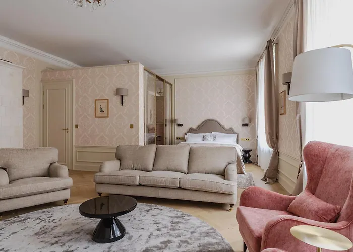 Unicus Palace Old Town - Destigo Hotel 5*