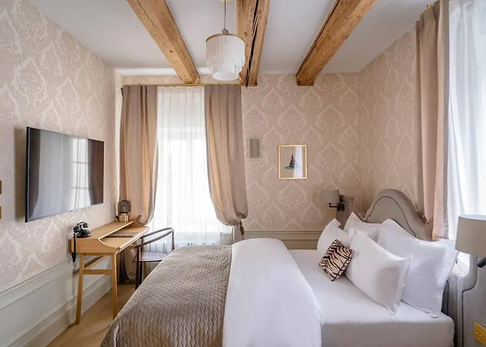 Hotel Unicus Palace Old Town - Destigo