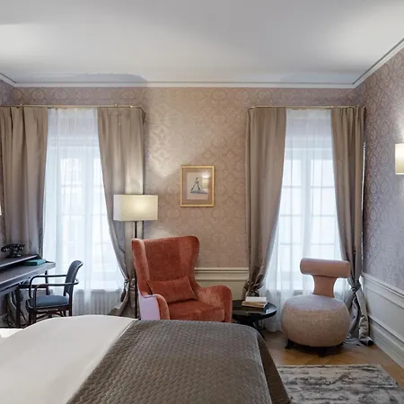 Unicus Palace Old Town - Destigo