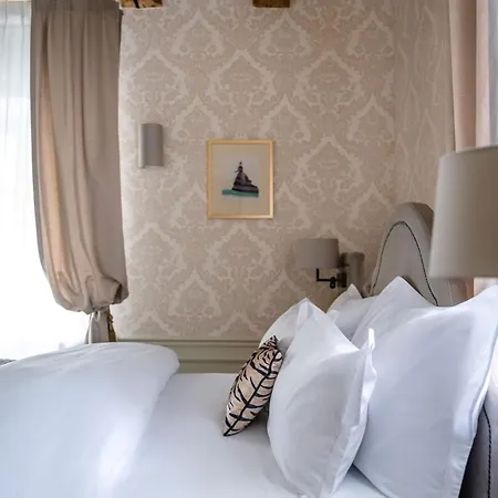 Unicus Palace Old Town - Destigo ホテル 5*