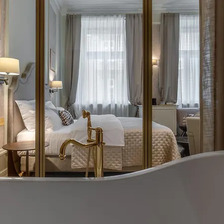 Unicus Palace Old Town - Destigo 5*