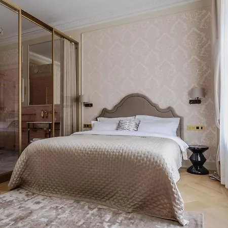 Unicus Palace Old Town - Destigo 5*