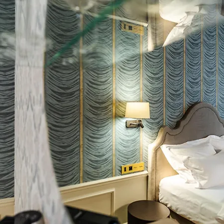 Unicus Palace Old Town - Destigo Hotel