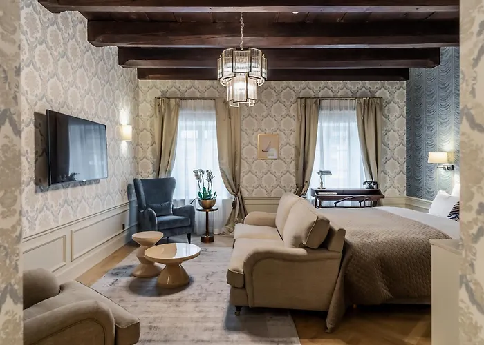 Unicus Palace Old Town - Destigo 5* Kraków