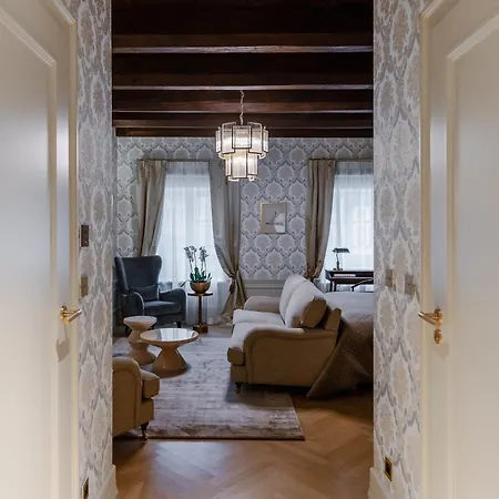 Отель Unicus Palace Old Town - Destigo 5*