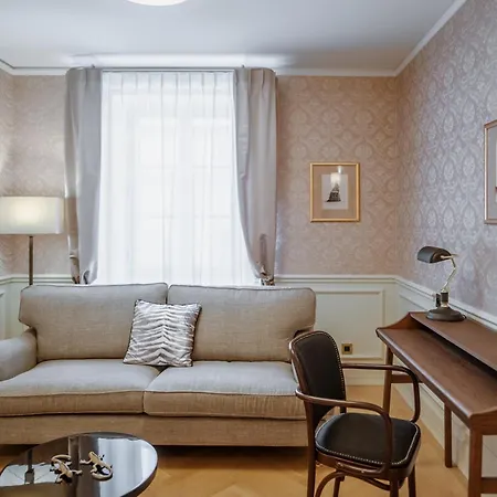 酒店 Unicus Palace Old Town - Destigo 5*
