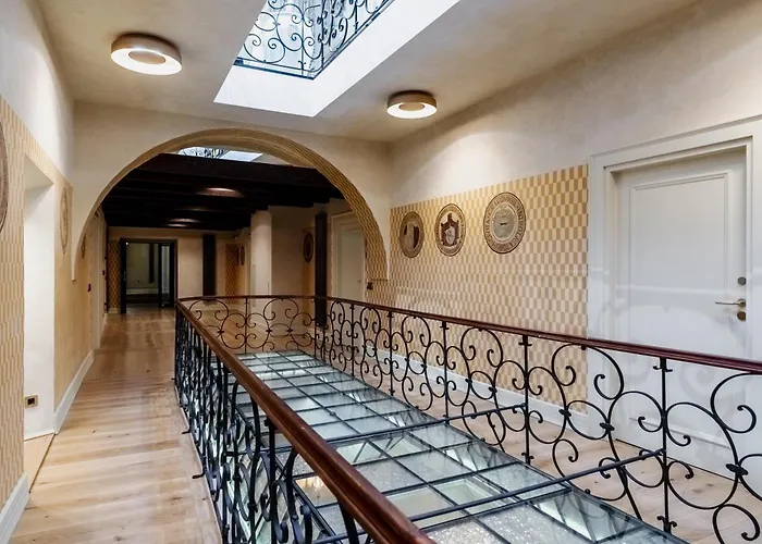 Unicus Palace Old Town - Destigo Hotel 5*