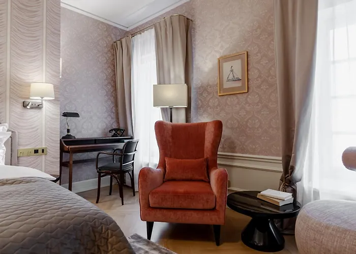 Unicus Palace Old Town - Destigo Hotel 5*