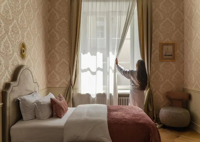 Unicus Palace Old Town - Destigo 5*